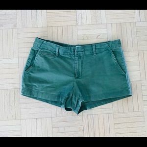 Gap summer green short size 06P